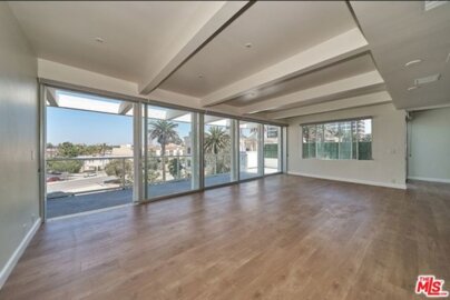 131 N Gale Drive #Penthouse Photo